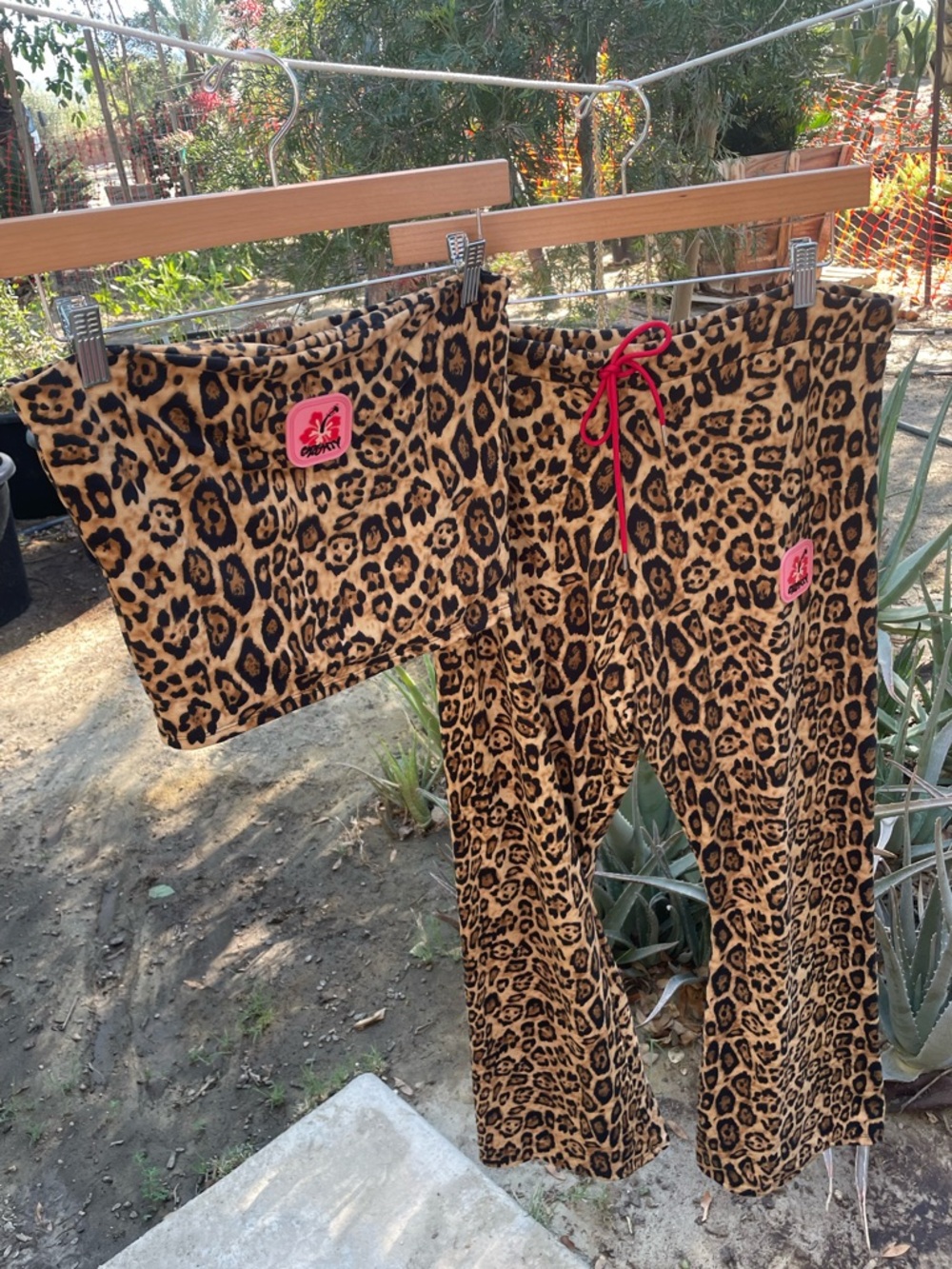 Omighty Leopard Tube Top & Sweatpants Set (M/L)